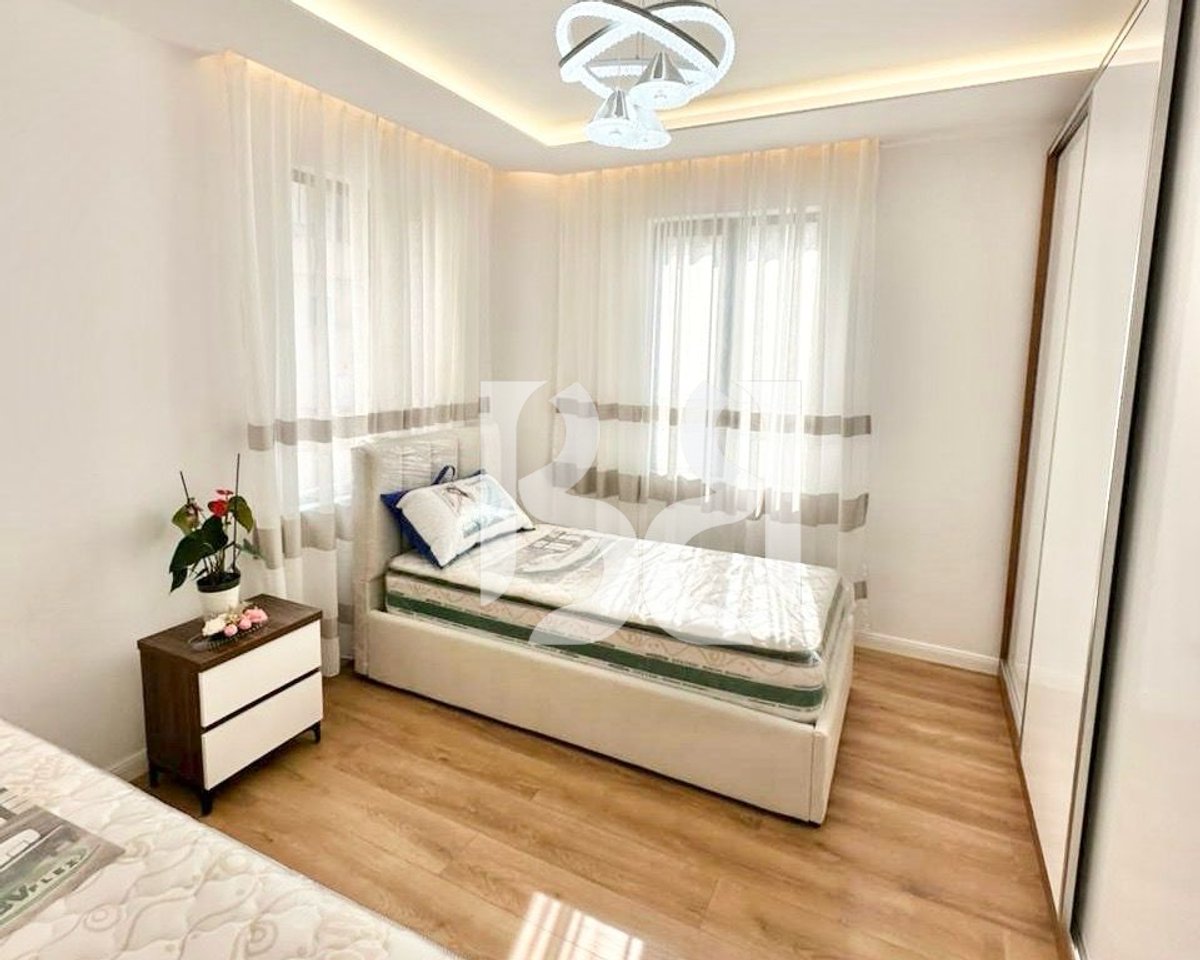 APARTAMENT NE SHITJE 2+1+2 TEK PALLATI ME SHIGJETA