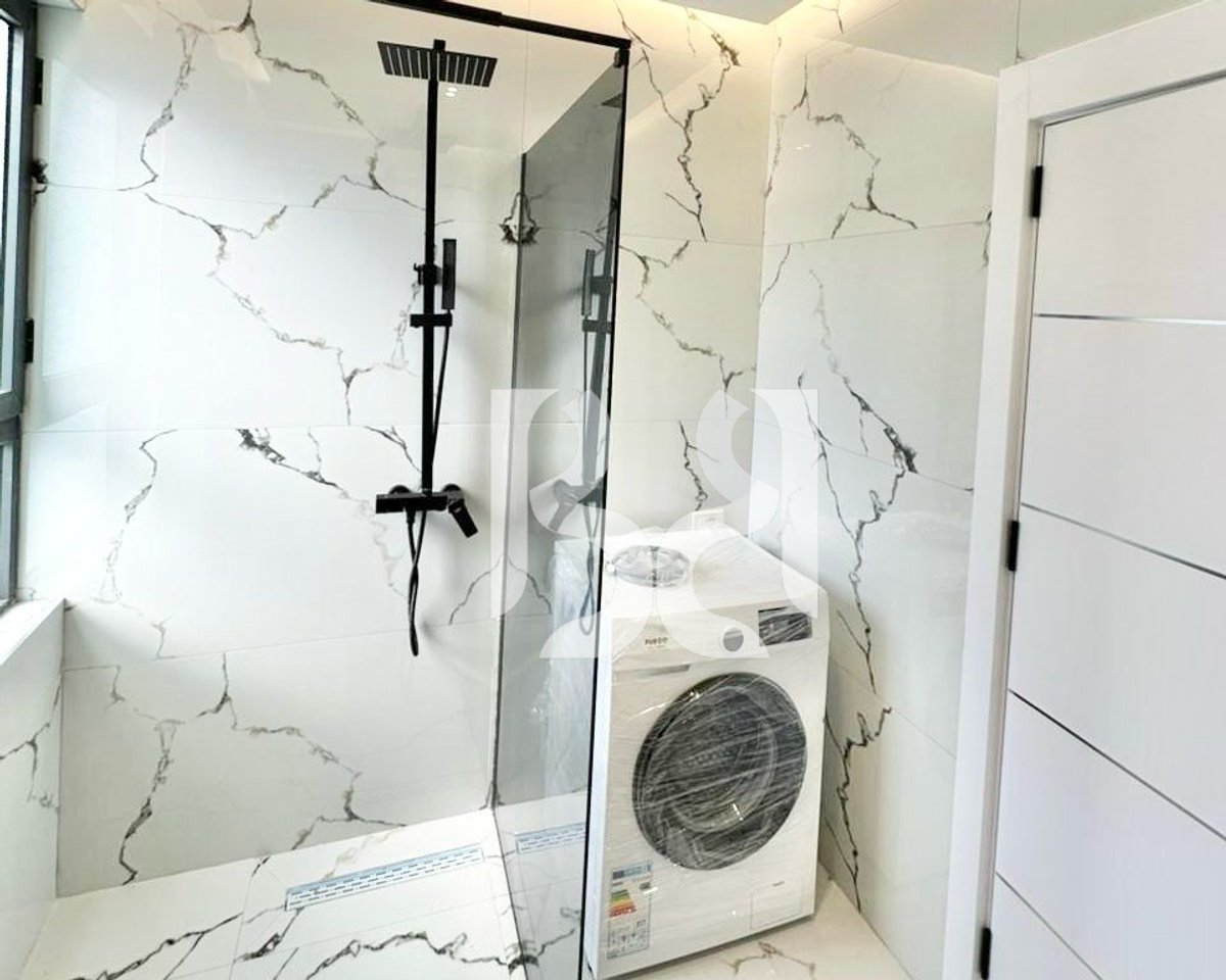 APARTAMENT NE SHITJE 2+1+2 TEK PALLATI ME SHIGJETA