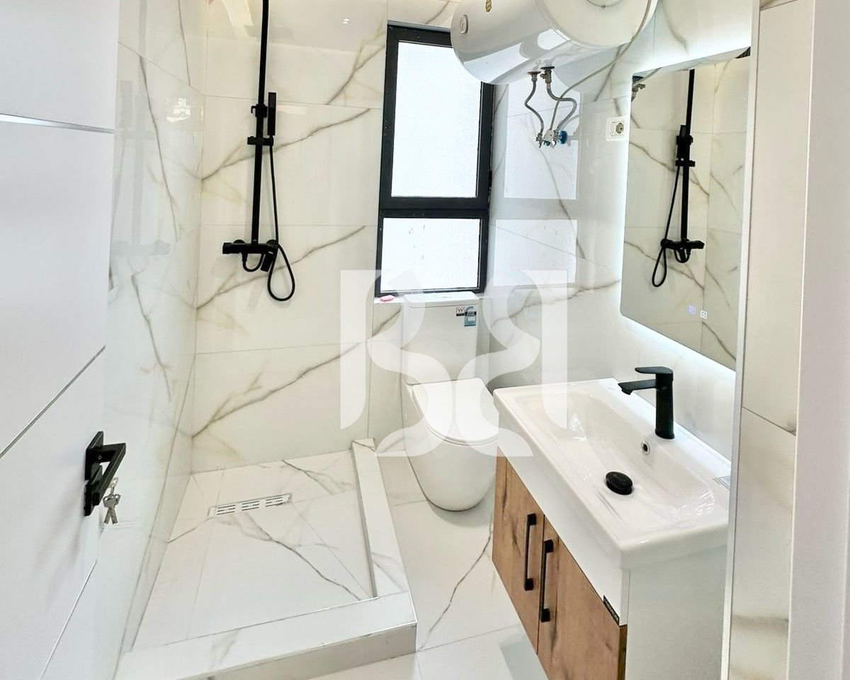 APARTAMENT NE SHITJE 2+1+2 TEK PALLATI ME SHIGJETA