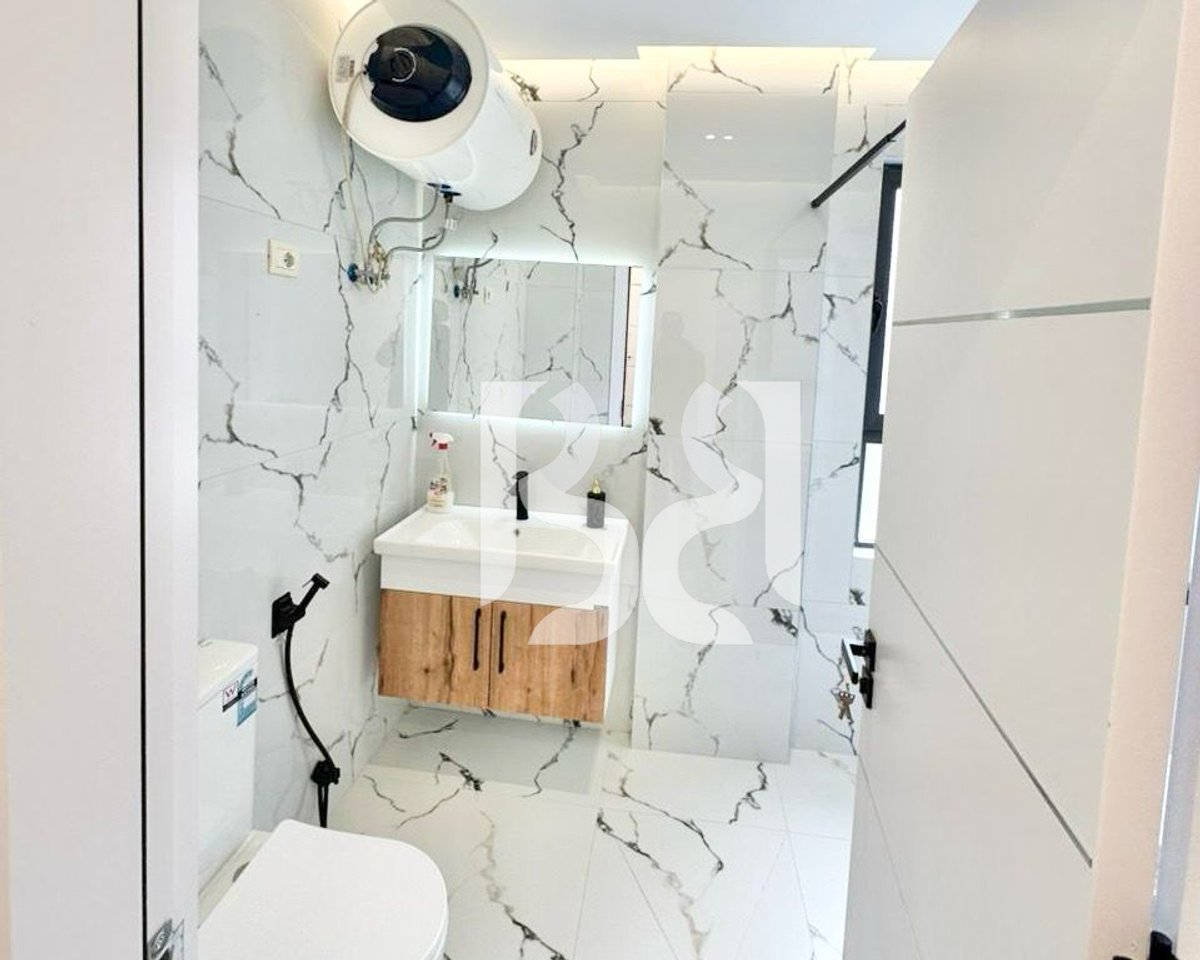 APARTAMENT NE SHITJE 2+1+2 TEK PALLATI ME SHIGJETA