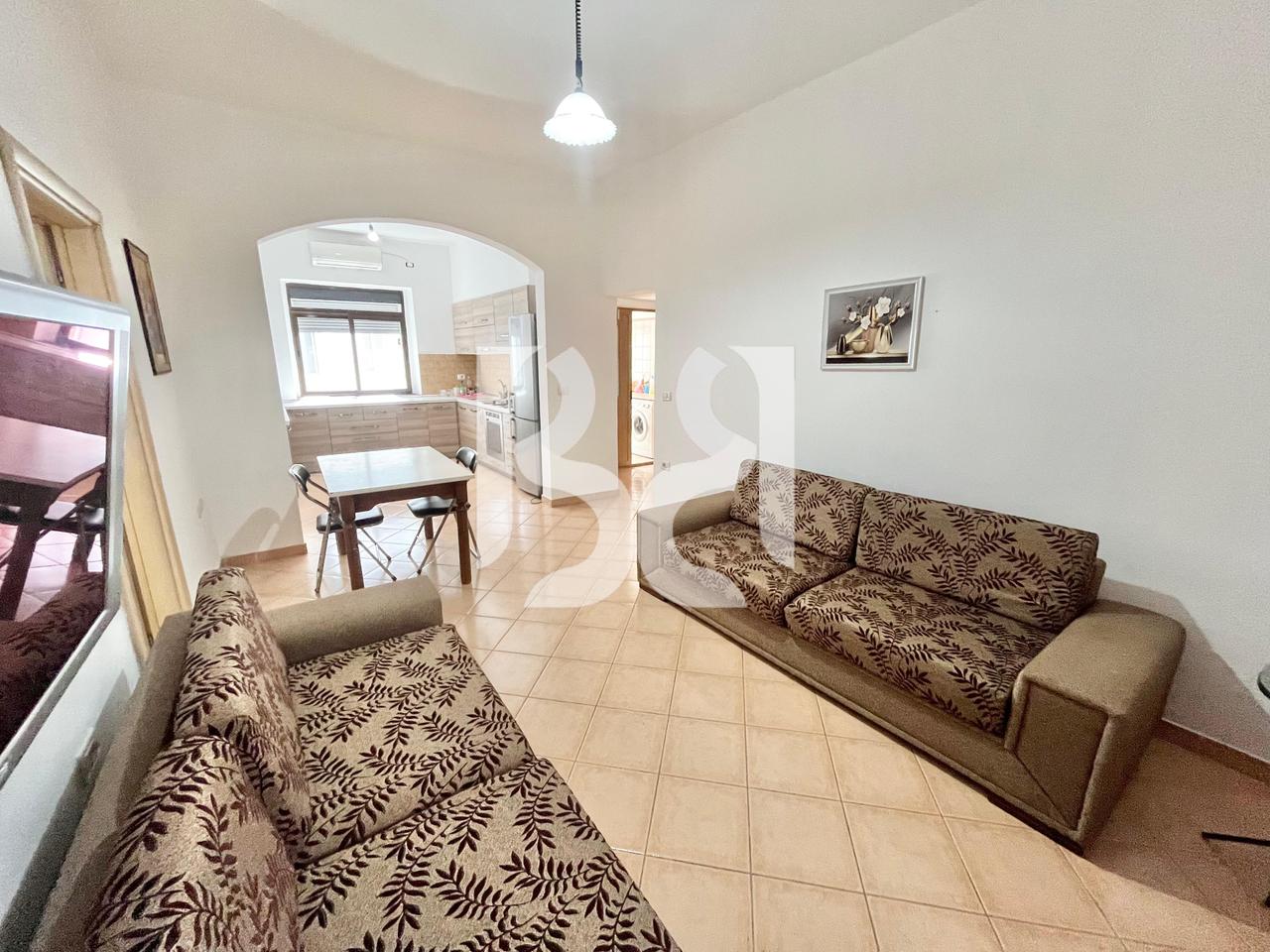 APARTAMENT 3+1+BALLKON ME QIRA QENDER PRANE KAFE FLORA*