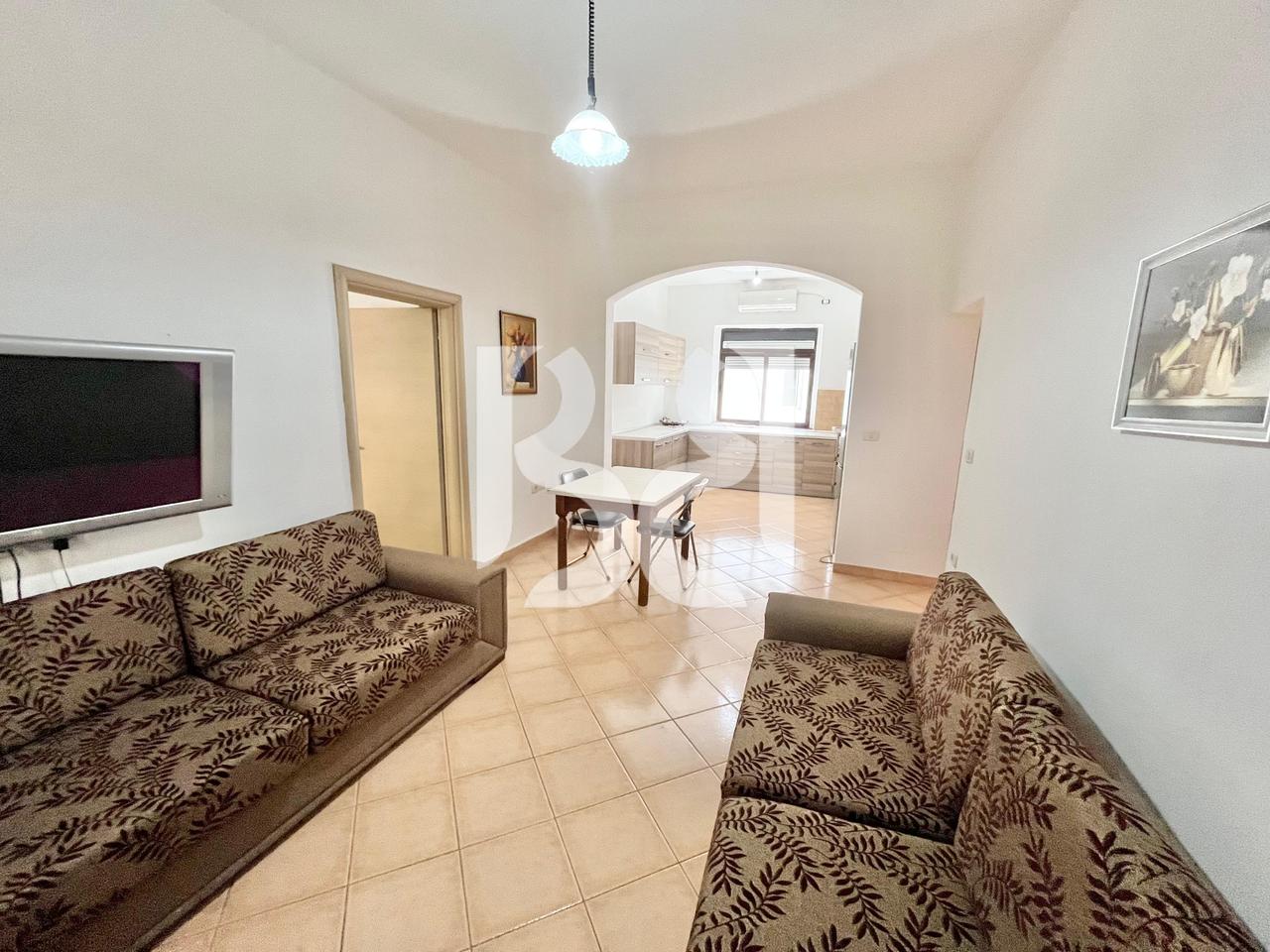 APARTAMENT 3+1+BALLKON ME QIRA QENDER PRANE KAFE FLORA*