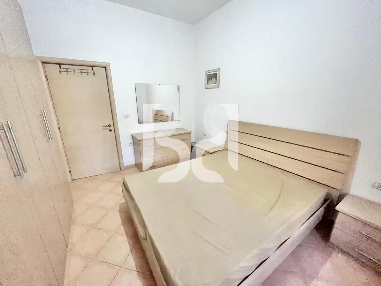 APARTAMENT 3+1+BALLKON ME QIRA QENDER PRANE KAFE FLORA*