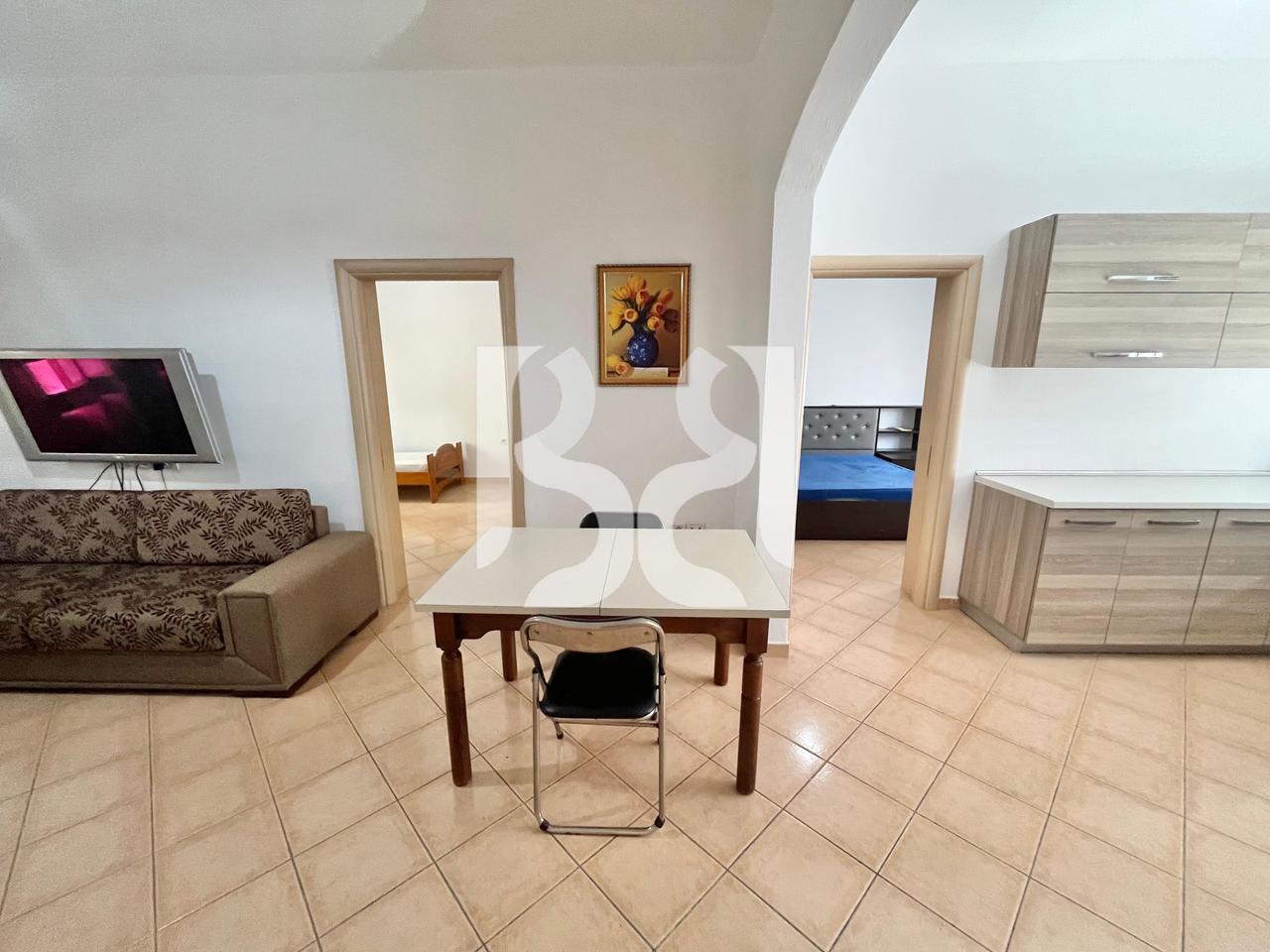 APARTAMENT 3+1+BALLKON ME QIRA QENDER PRANE KAFE FLORA*