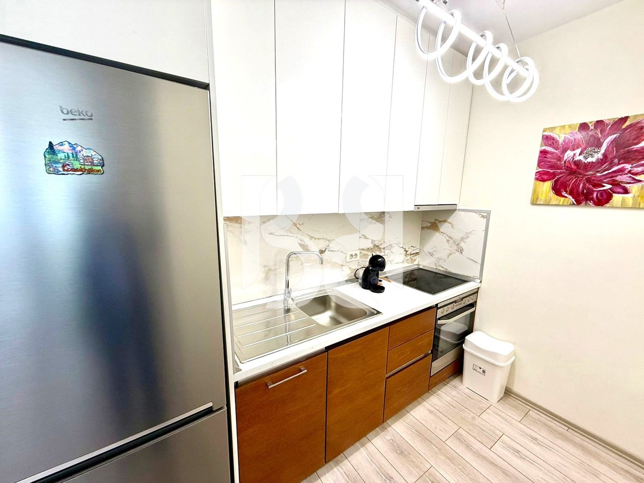 APARTAMENT 1+1 ME QIRA TEK RRUGA E KOSOVAREVE*