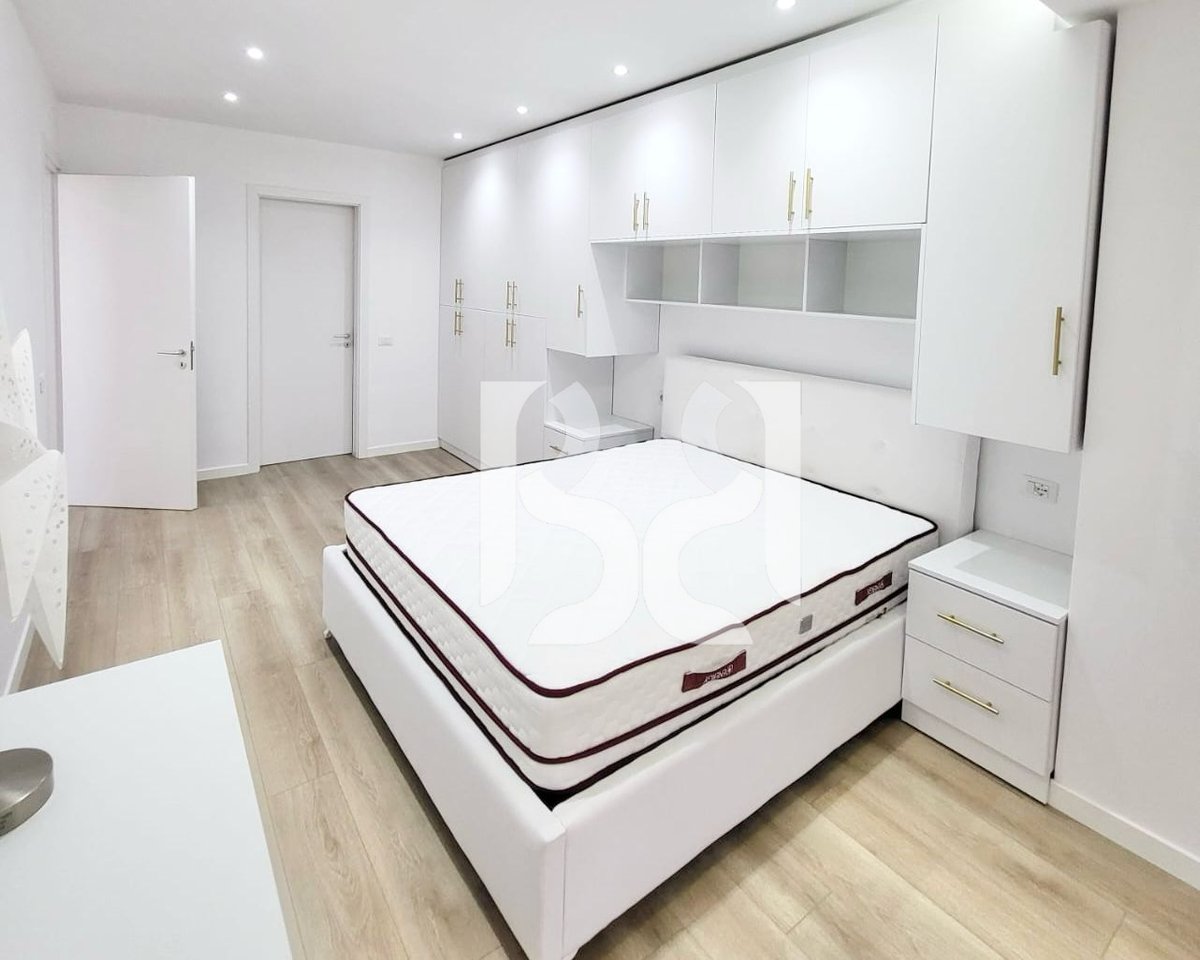 APARTAMENT 2+1+PARKIM ME QERA TEK KODRA E DIELLIT
