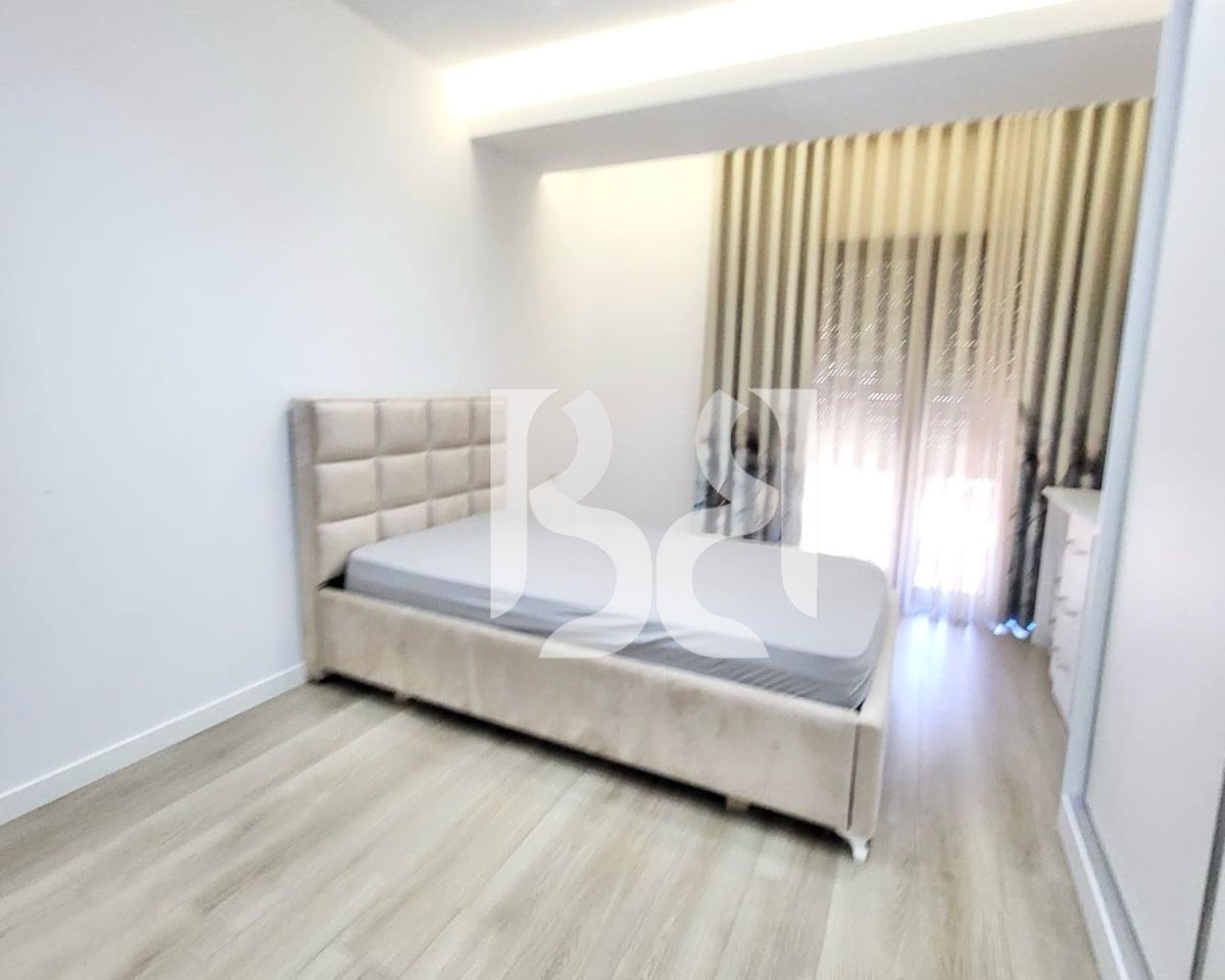 APARTAMENT 2+1+PARKIM ME QERA TEK KODRA E DIELLIT