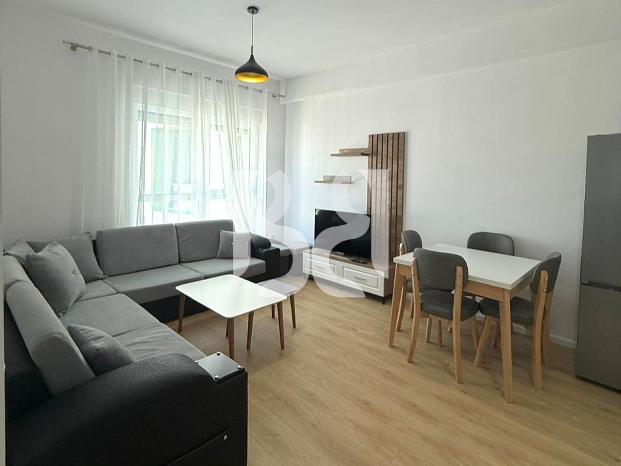 APARTAMENT 1+1+BALLKON ME QIRA*