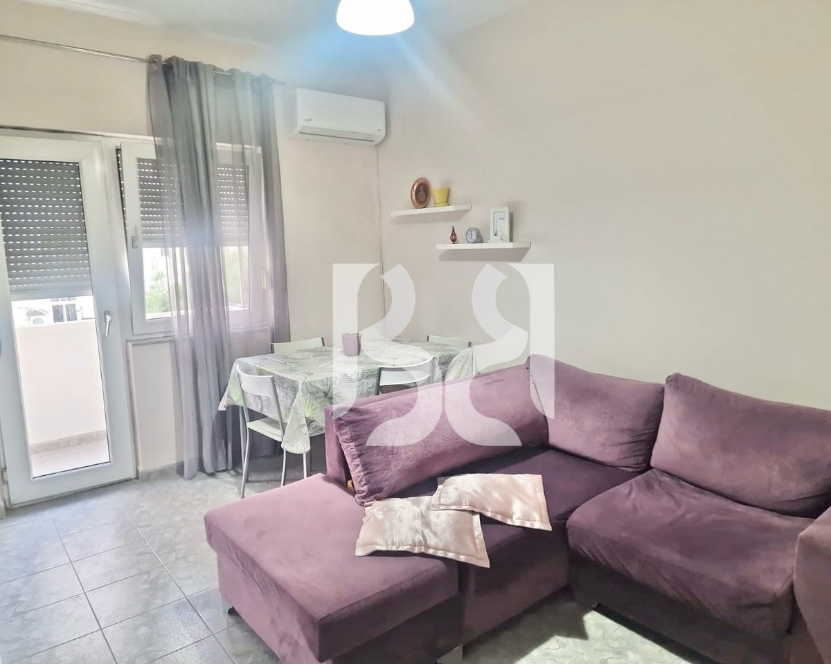 APARTAMENT ME QERA 2+1 NE QENDER