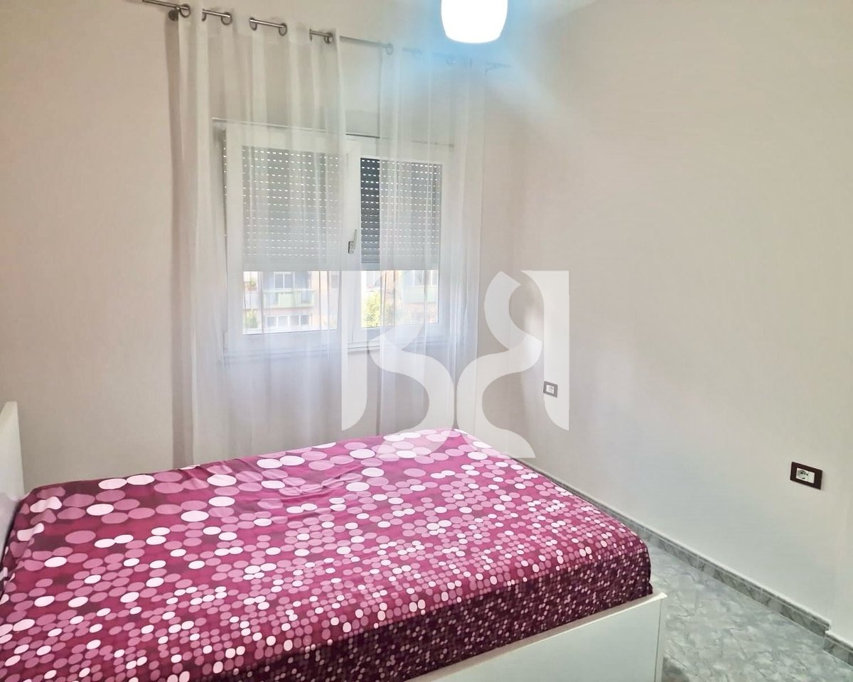 APARTAMENT ME QERA 2+1 NE QENDER