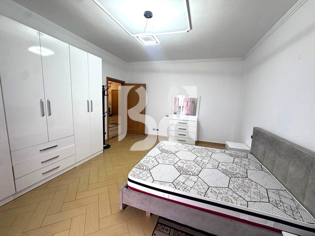 APARTAMENT 2+1+BALLKON PRANE RAJONIT NR.4*