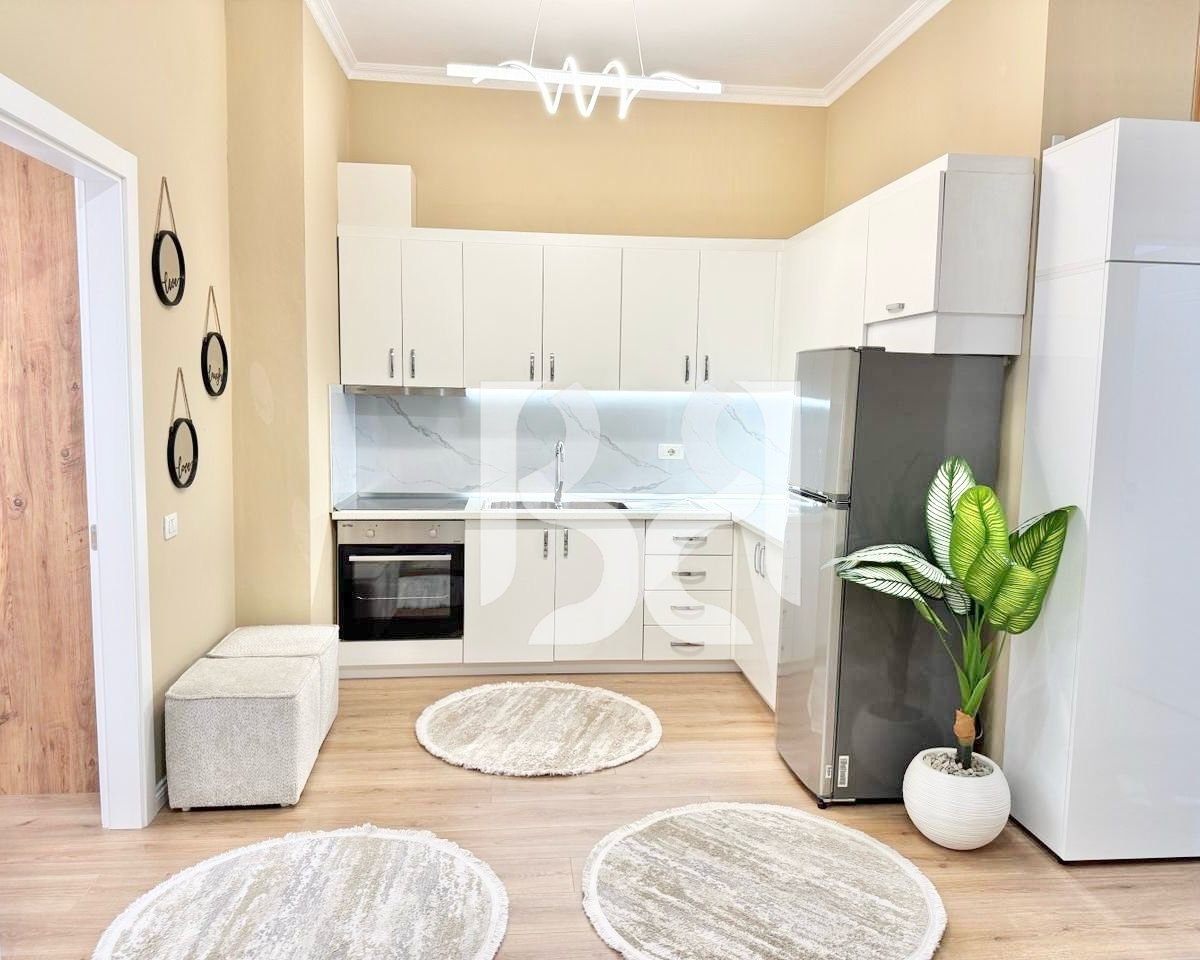 APARTAMENT 1+1 ME QERA TE KOPSHTI BOTANIK