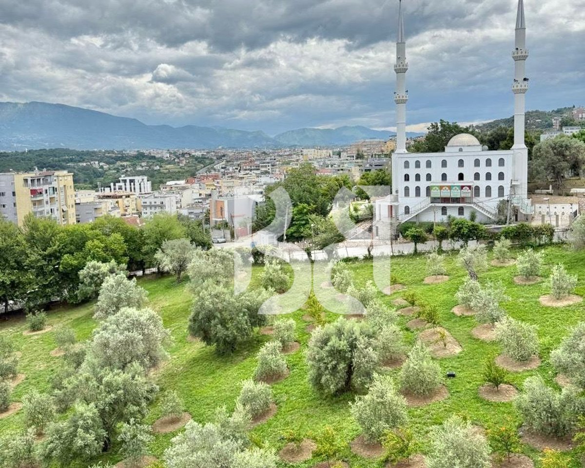 APARTAMENT 1+1 ME QERA TE KOPSHTI BOTANIK