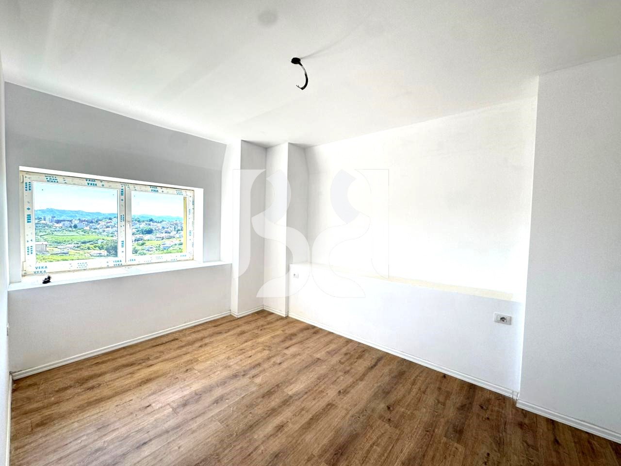 APARTAMENT NE SHITJE 2+1 TEK RESIDENCA LAKELAND 160K*