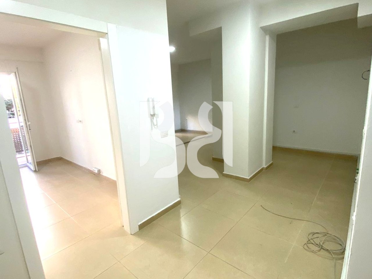APARTAMENT 2+1 ME QIRA TEK RRUGA E KOSOVAREVE