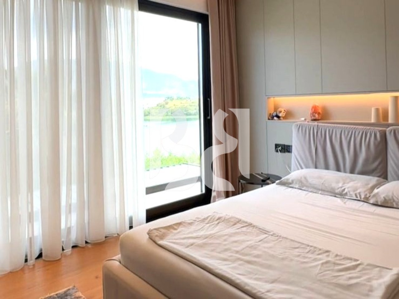 APPARTAMENTI PREMIUM IN AFFITTO CON VISTA SUL LAGO DI FARKA