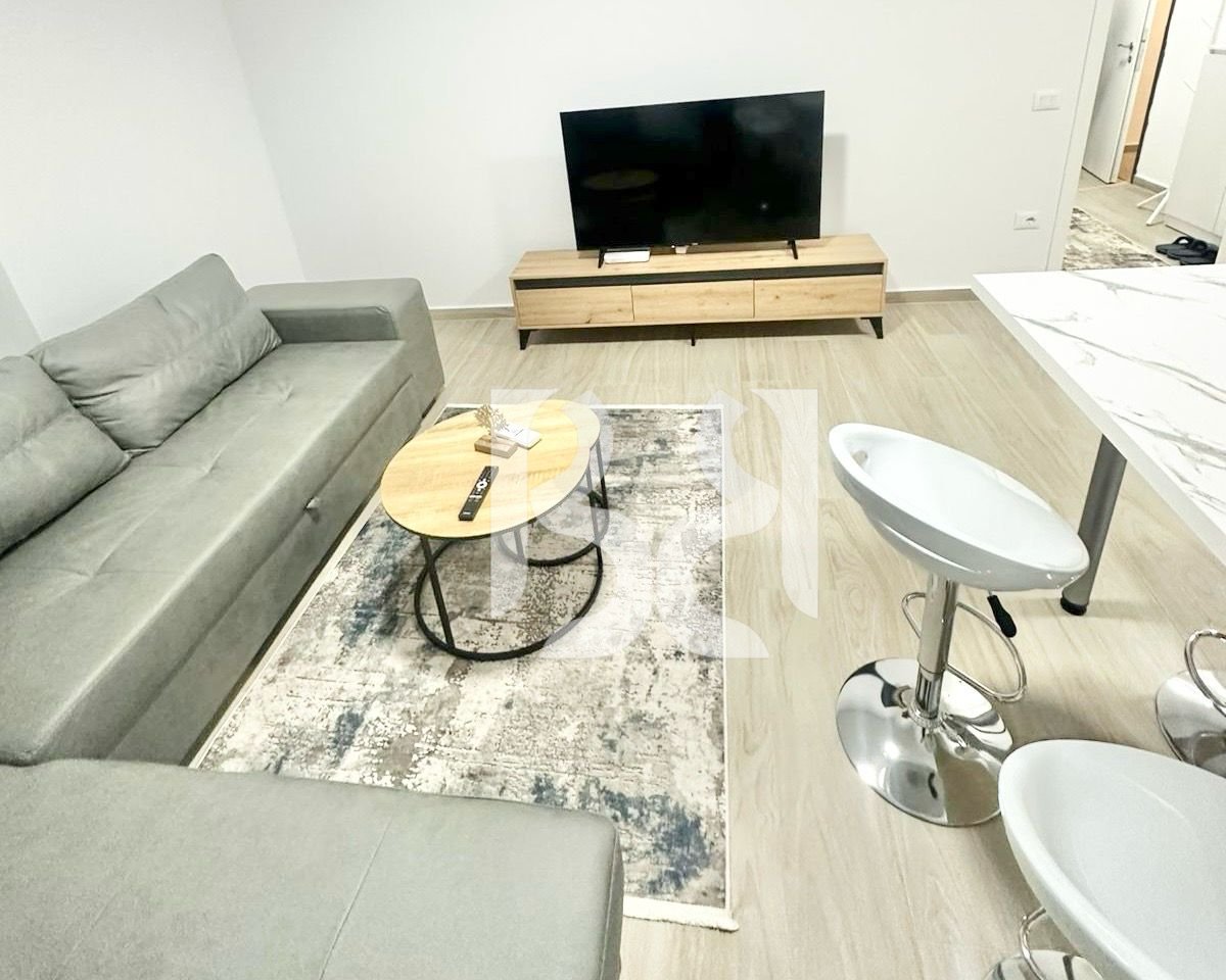 APARTAMENT ME QERA 2+1+2+PARKIM TE PAZARI I RI