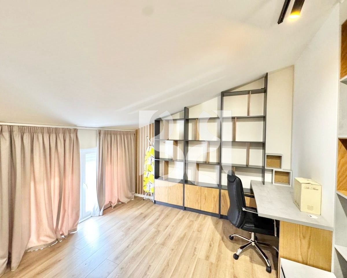 APARTAMENT ME QERA 3+1+2 ME 3 PARKIME TE SECRET GARDEN*