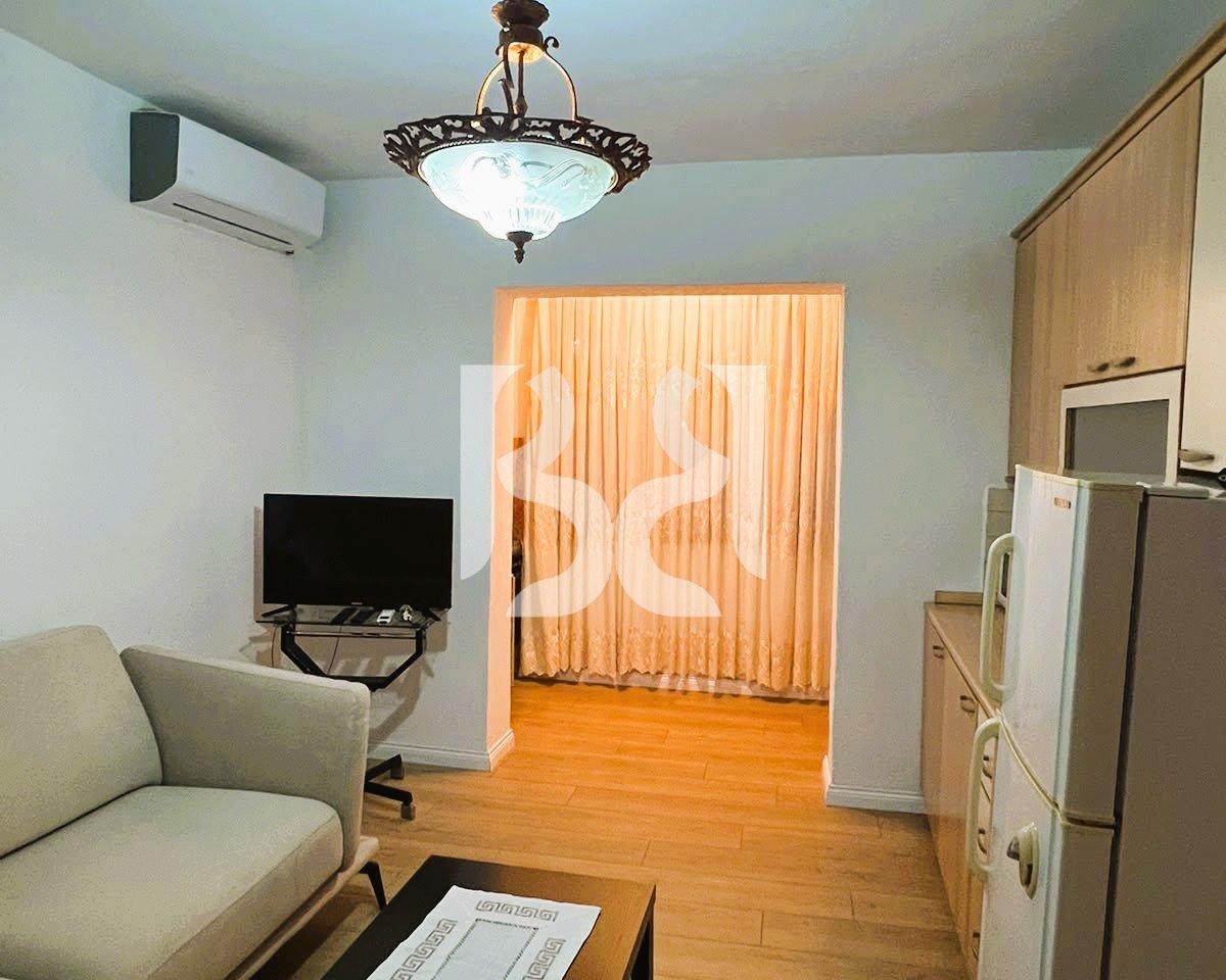 APARTAMENT 2+1 ME QIRA PRANE UET, KINOSTUDIO