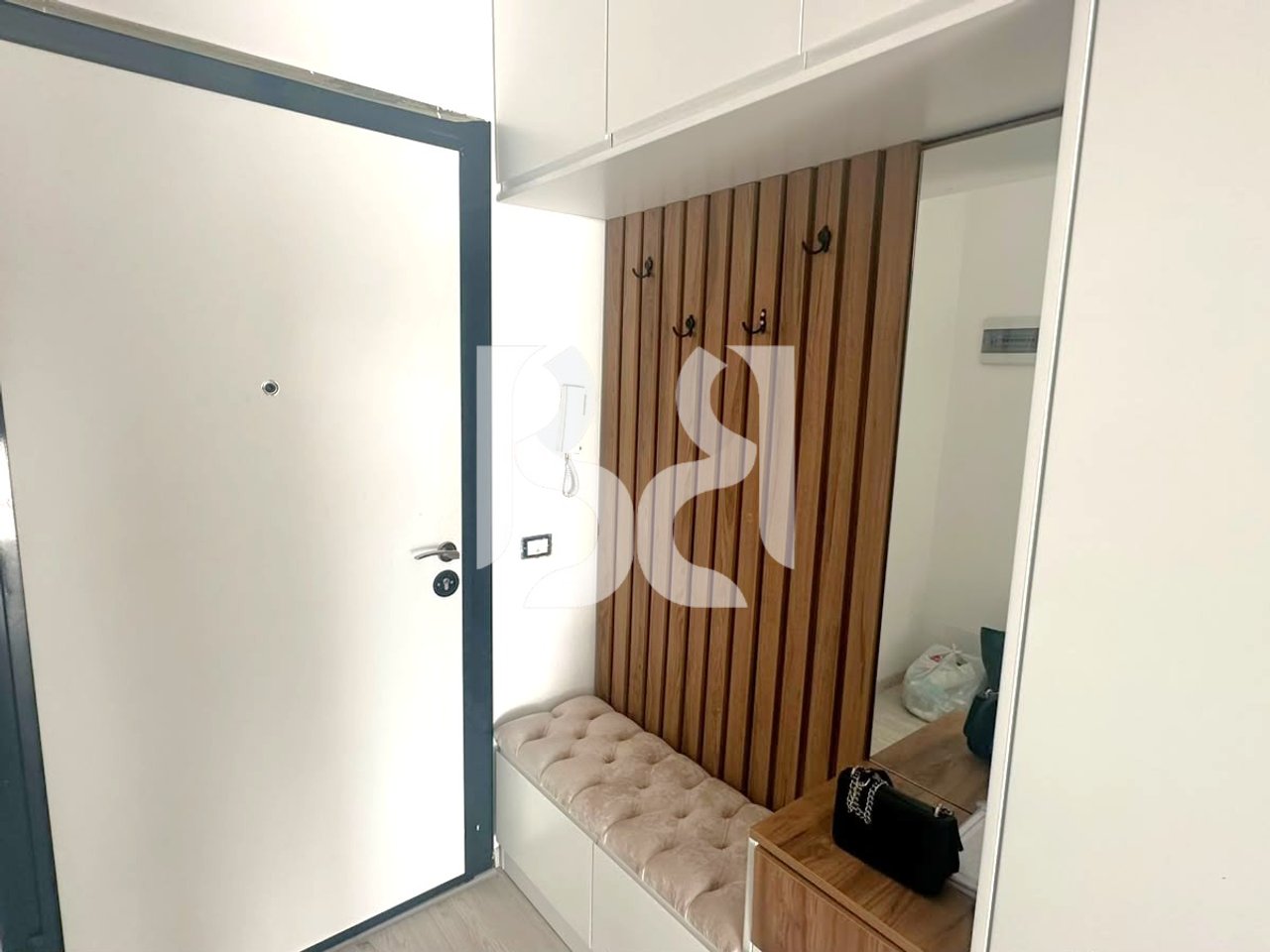 APARTAMENT 2+1+2+BALLKON+POST PARKIMI ME QIRA TEK KOMPLEKSI IBN, ISH FUSHA AVIACIONIT