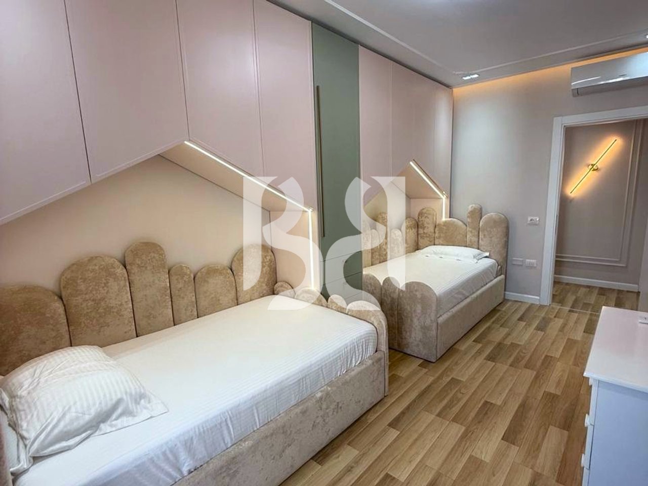 Apartament 2+1+2 me Qira në Rezidencën Oasis | 117 m² | Parking | 1,100 €