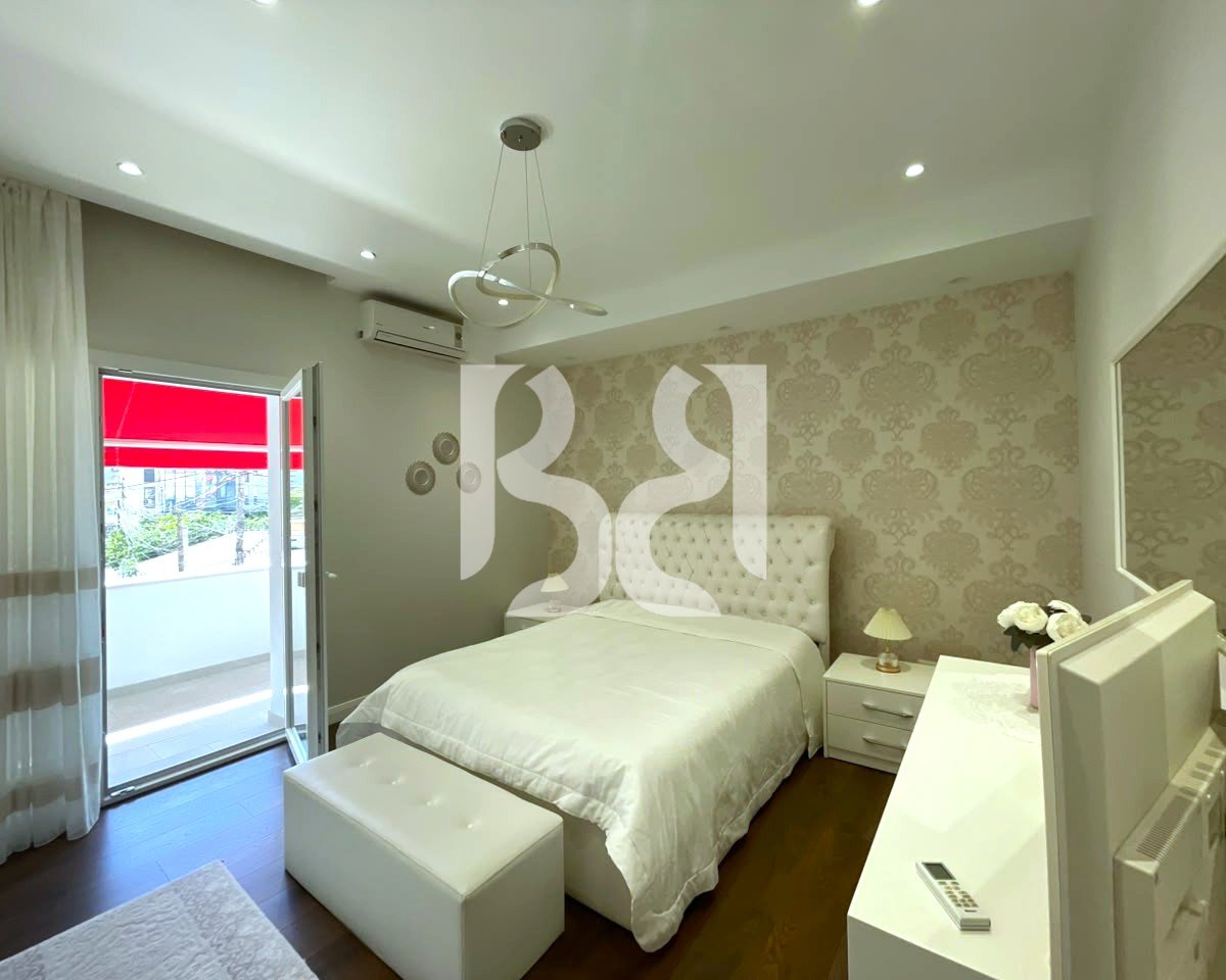 Apartament 2+1 me Qira në Vilë - Rruga e Durrësit | Kati 2 | 2 Dhoma Gjumi | Ballkon | 1,000 €/Muaj