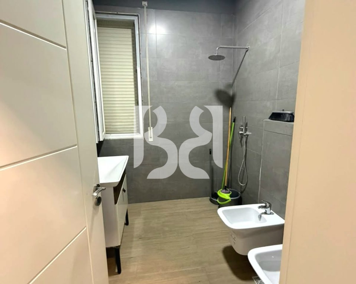 APARTAMENT 3+1 ME QIRA NË ISH-FUSHA E AVIACIONIT, TIRANË