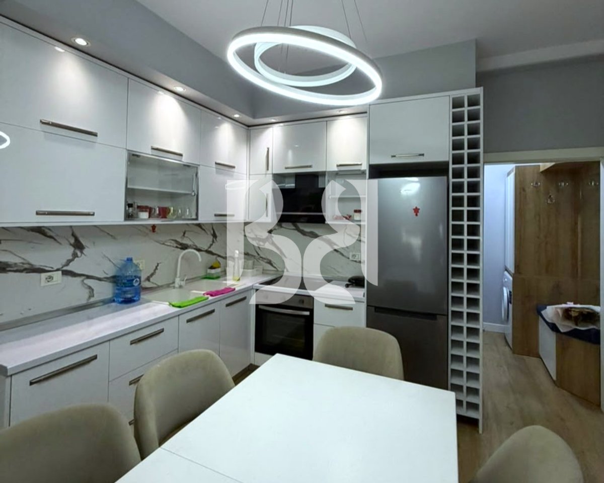 Apartament 2+1+2 me Qira te Ish-Fusha e Aviacionit | 75,000 Lekë Bruto