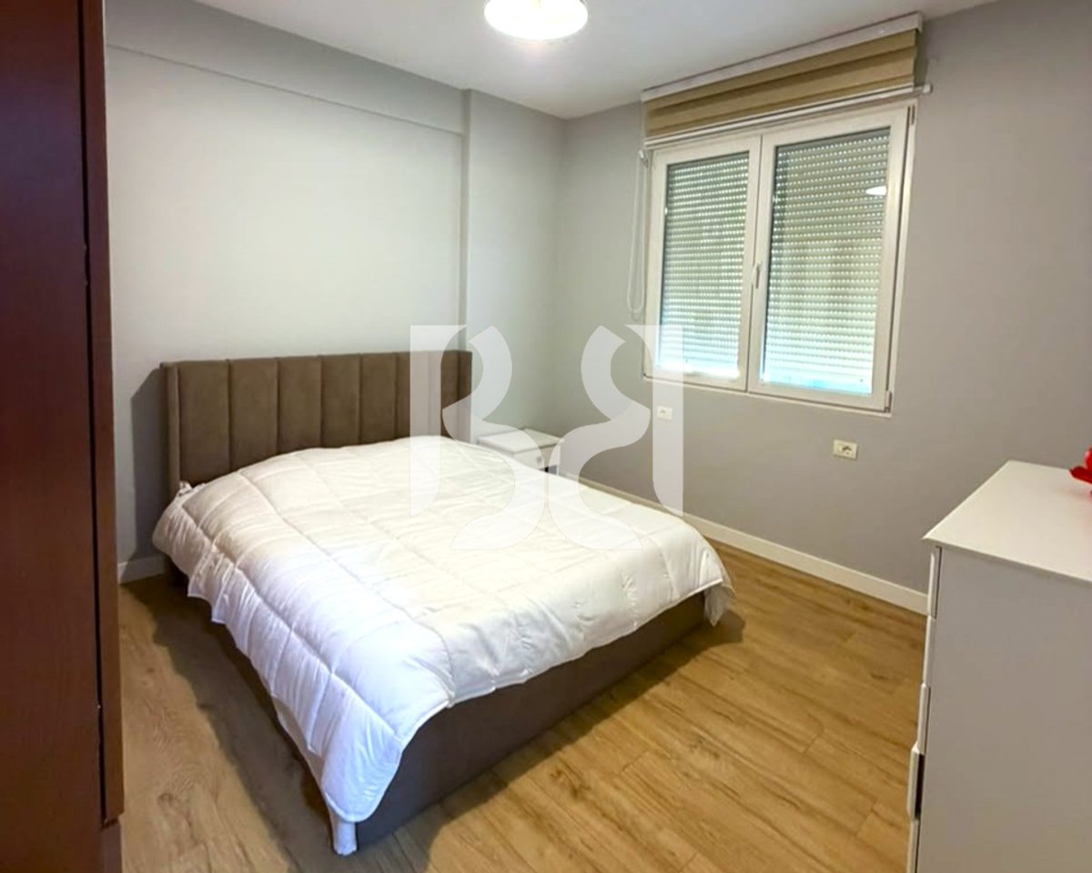 Apartament 2+1+2 me Qira te Ish-Fusha e Aviacionit | 75,000 Lekë Bruto