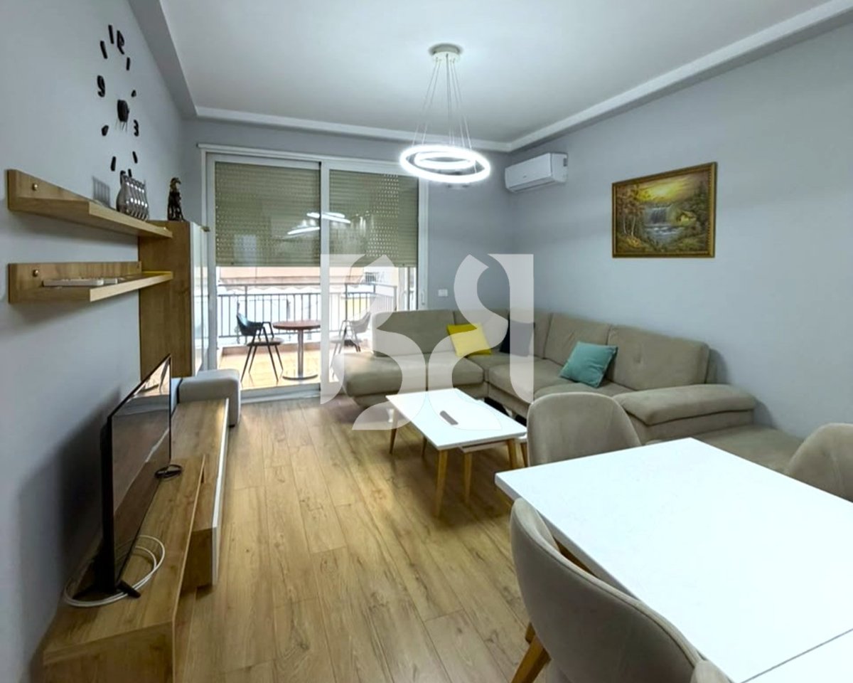 Apartament 2+1+2 me Qira te Ish-Fusha e Aviacionit | 75,000 Lekë Bruto