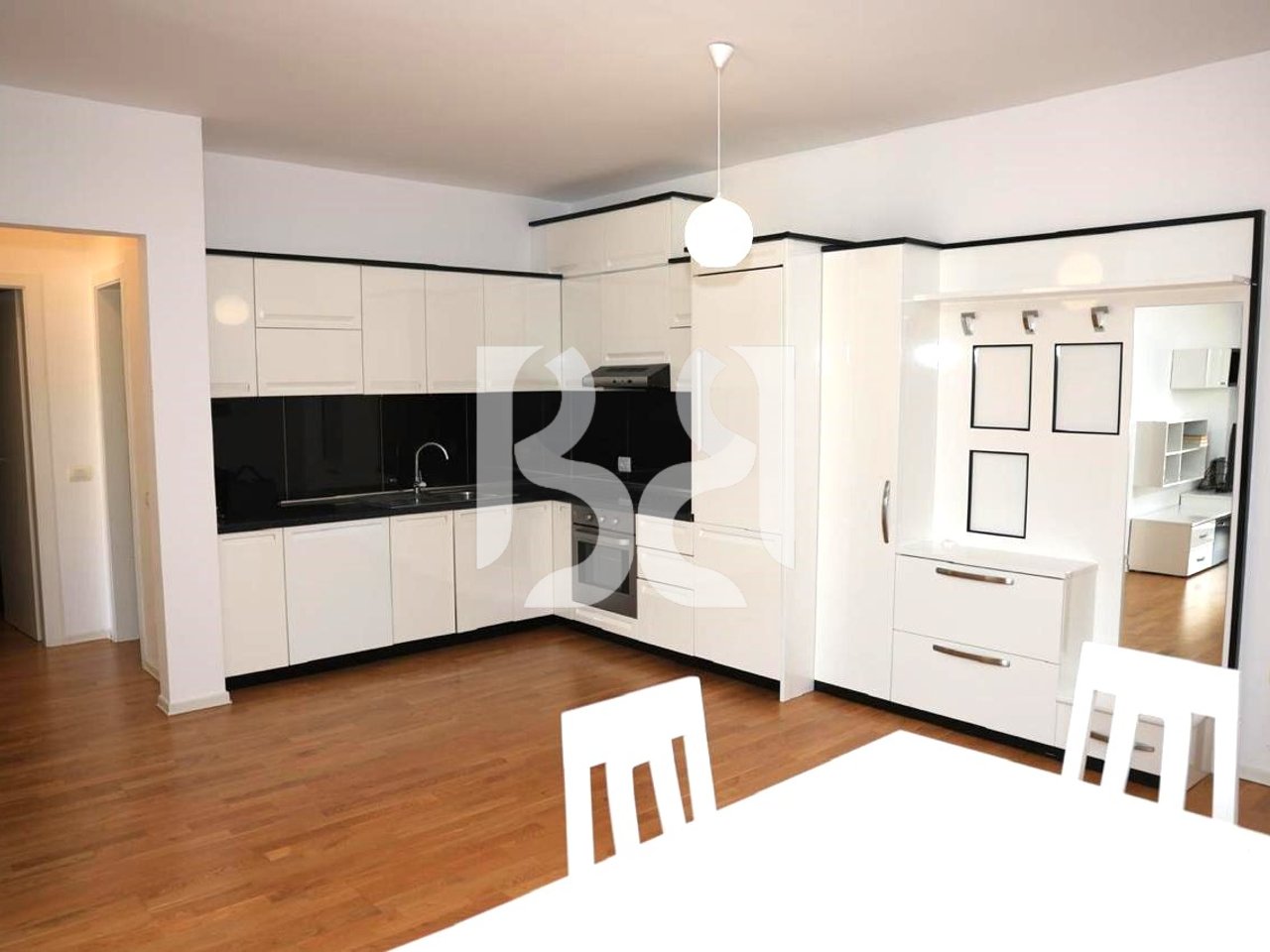 APARTAMENT 2+2 ME QIRA TEK LIQENI I THATE*