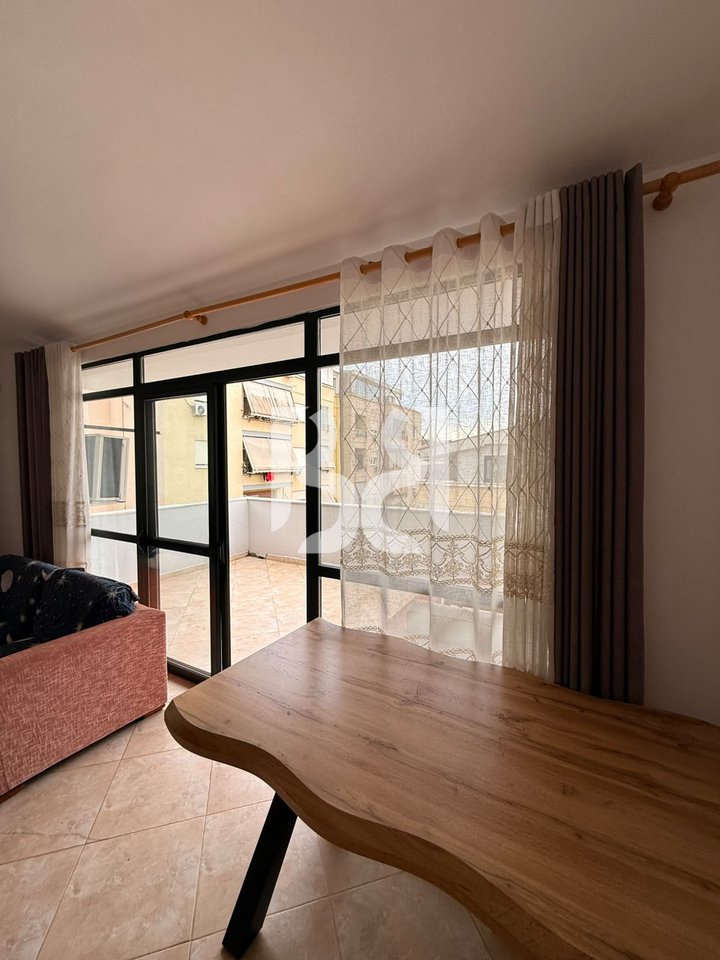 APPARTAMENTO IN AFFITTO 2+1+2 + VERANDE AL COMUNE DI PARISIT*