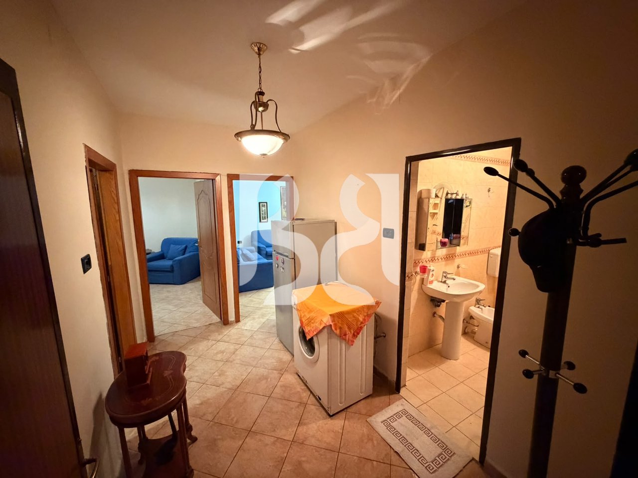 APARTAMENT ME QERA 2+1 NE PORCELAN, MBRAPA UET*