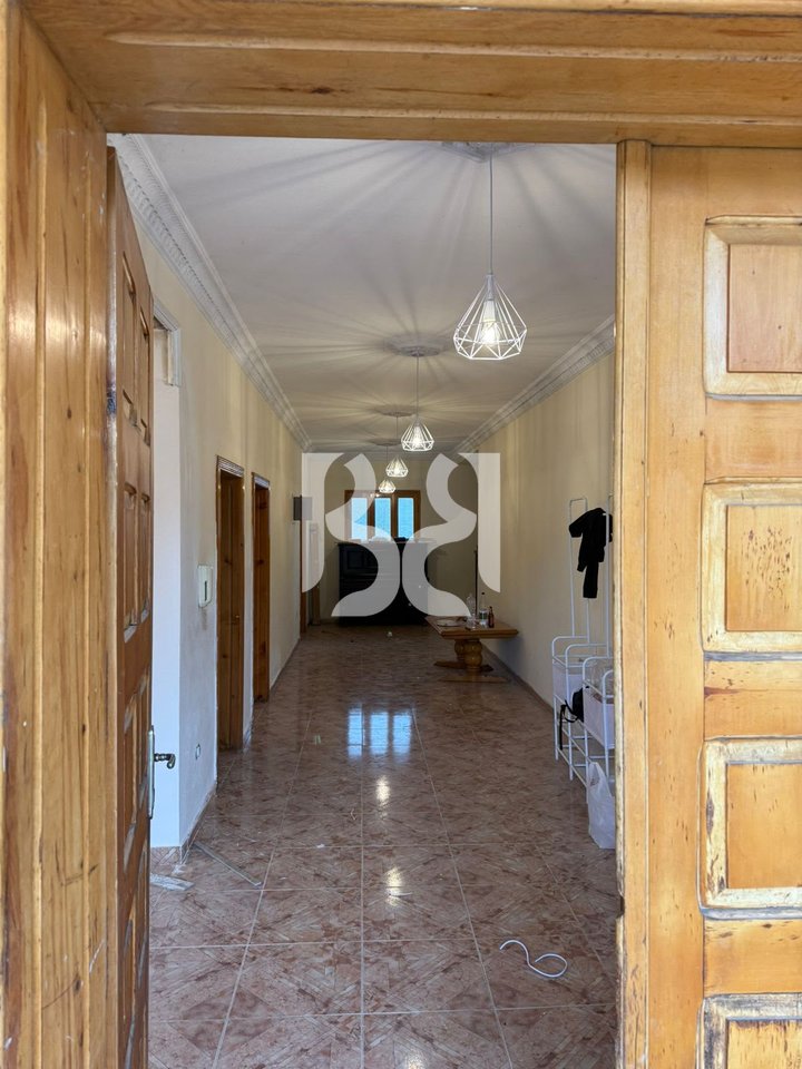 VILE ME QERA 3-KATËSHE  RRUGA SPIRO ÇIPI, KINOSTUDIO,TIRANE*