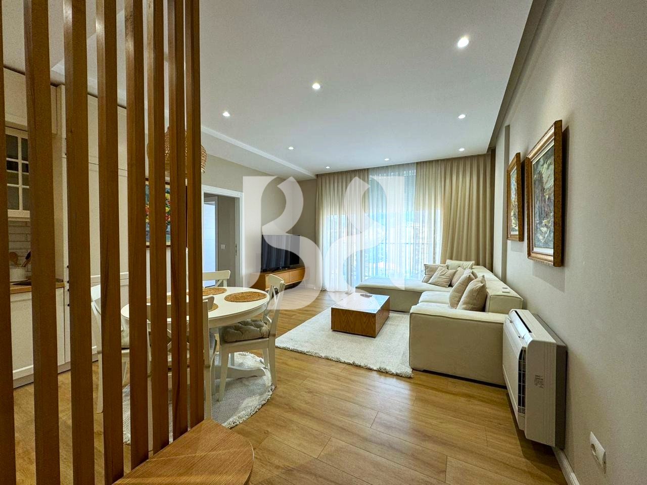 Apartament 2+1+2 me Qira te 21 Dhjetori, Tiranë | 1,200 €/muaj