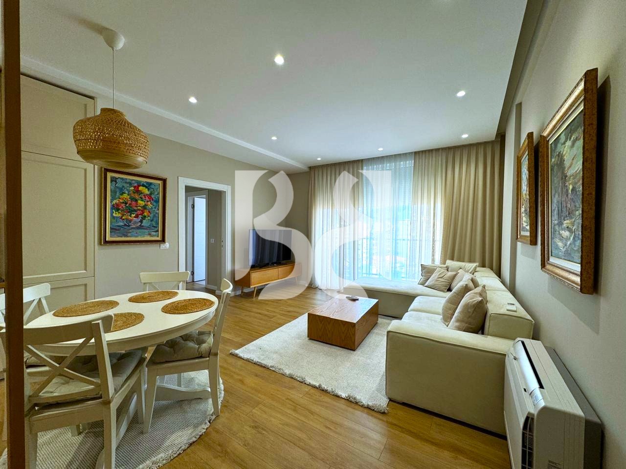 Apartament 2+1+2 me Qira te 21 Dhjetori, Tiranë | 1,200 €/muaj
