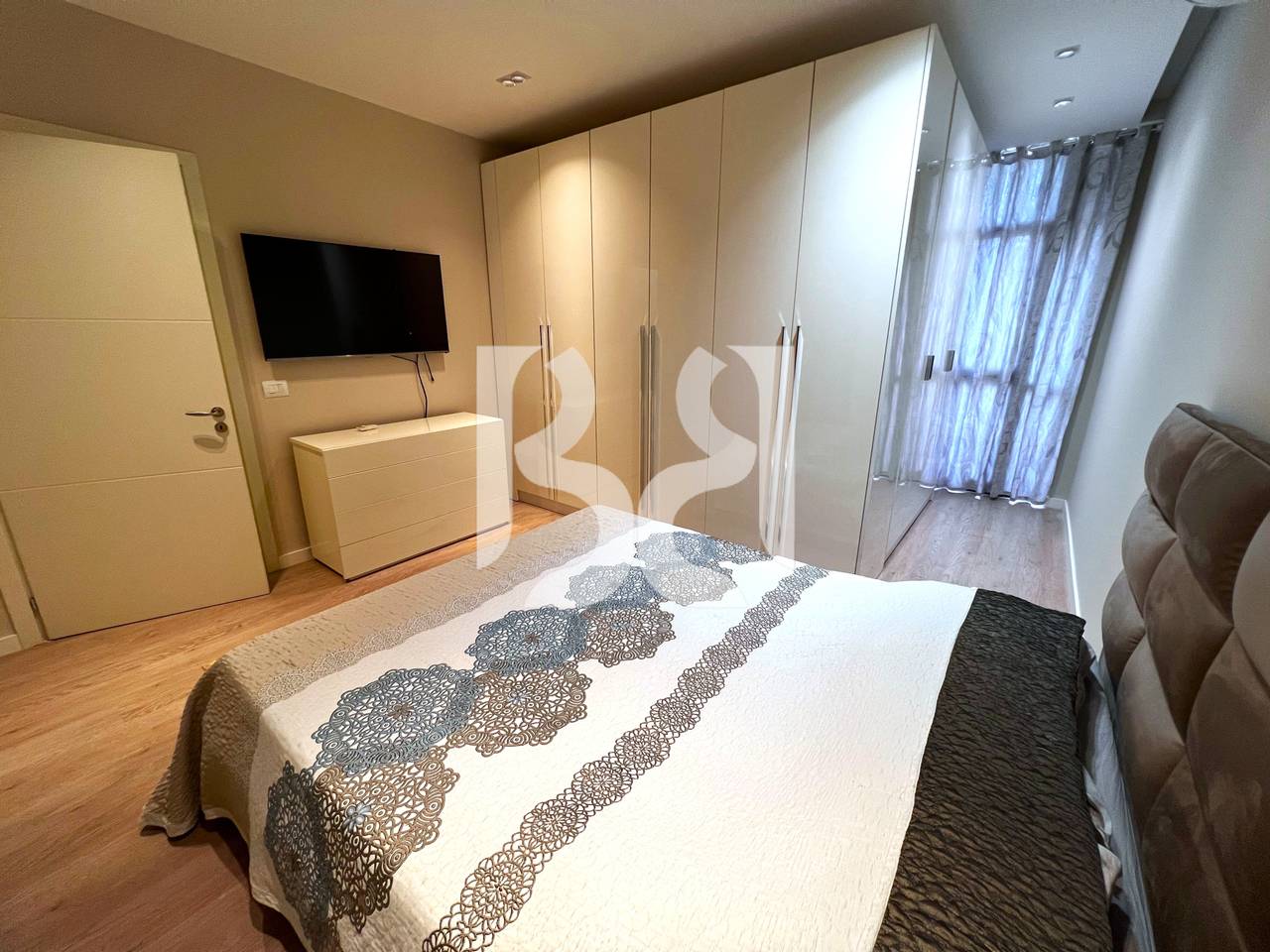 Appartamento 3+1+2 in Affitto nel Complesso Panorama, Tirana | 7° Piano | 1.000 €/Mese