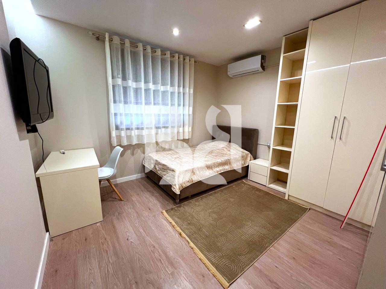 Appartamento 3+1+2 in Affitto nel Complesso Panorama, Tirana | 7° Piano | 1.000 €/Mese