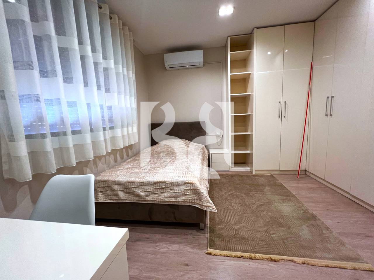 Appartamento 3+1+2 in Affitto nel Complesso Panorama, Tirana | 7° Piano | 1.000 €/Mese