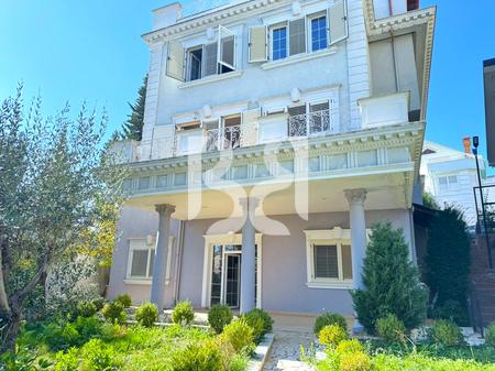 Vilë 4-Katëshe me Pishinë me Qira në Akacia Hills, Pranë TEG – 4,000 €/Muaj