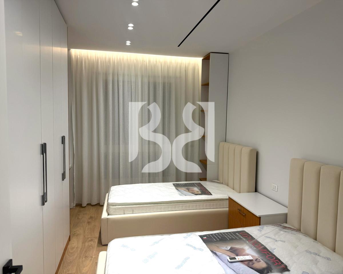 Appartamento 2+1+2 in affitto in Via 5 Maji, Tirana *