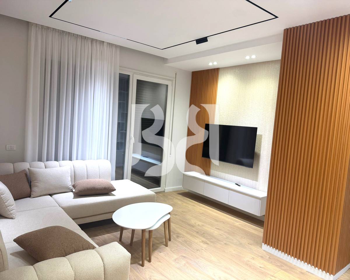 Appartamento 2+1+2 in affitto in Via 5 Maji, Tirana *