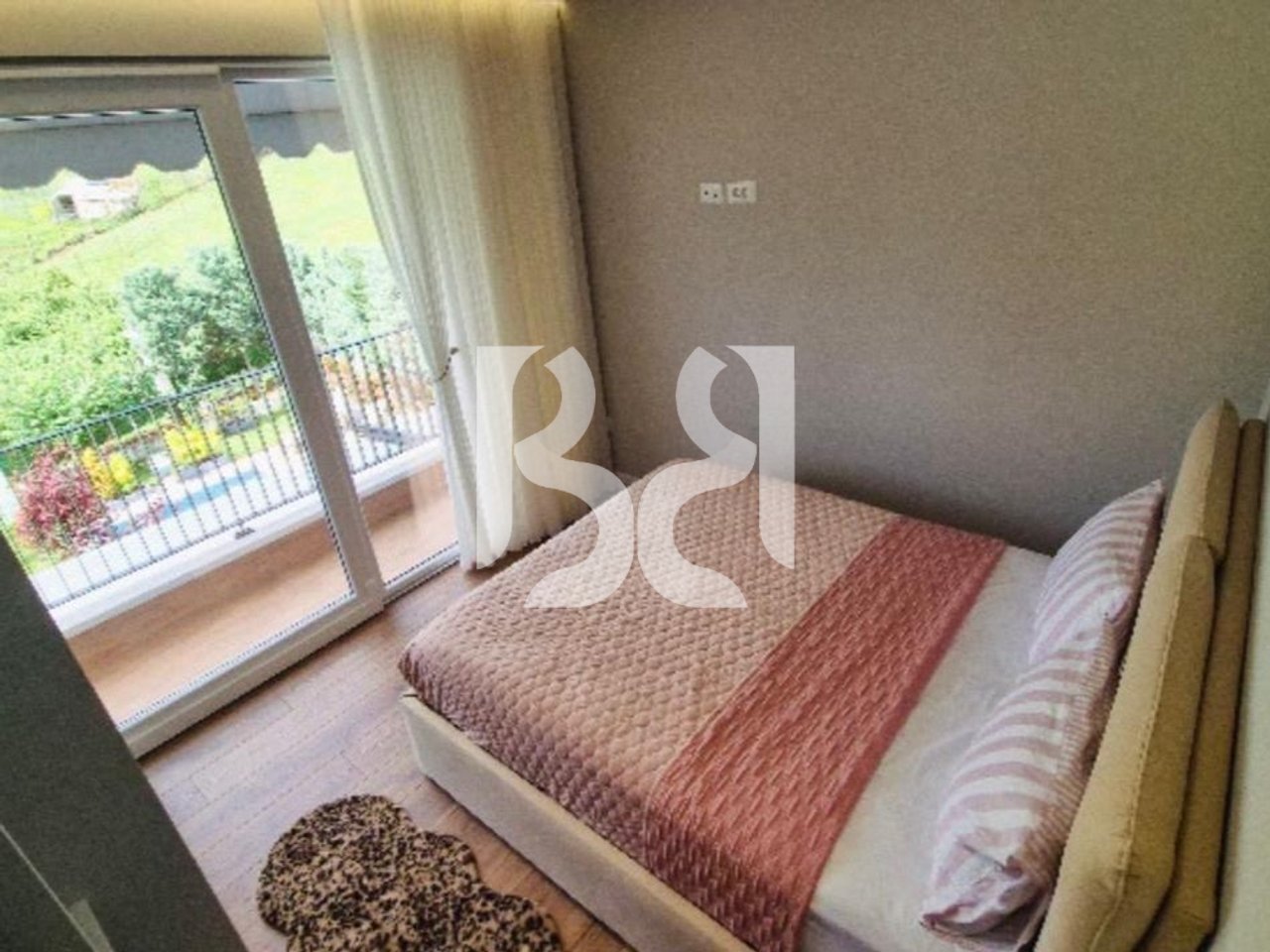 Vilë Luksoze me Qira në Farkë të Vogël, Tiranë | Pishinë Private | Sauna | Palestër | Tarracë Panoramike | 4,000 €/muaj NETO