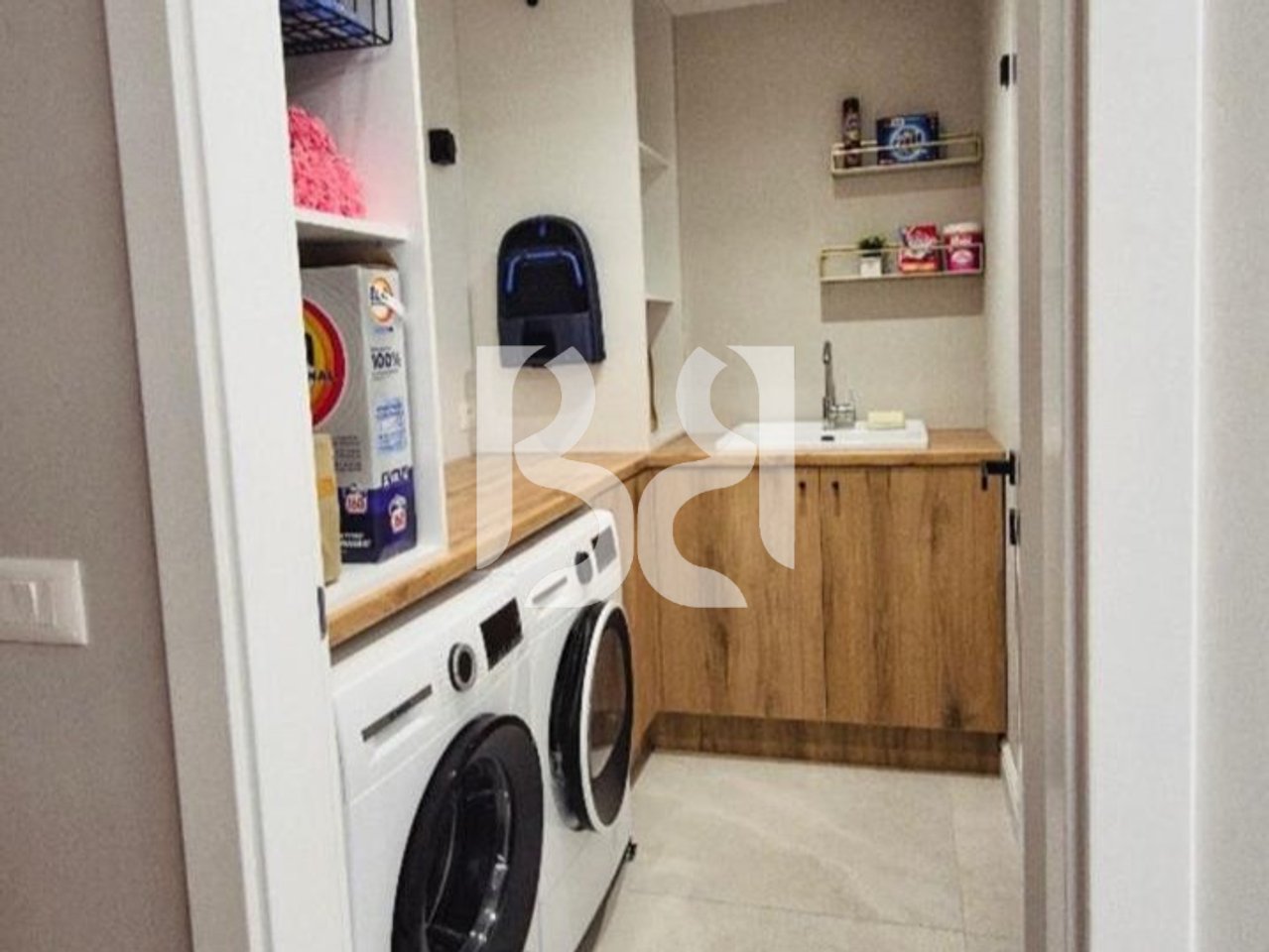 Vilë Luksoze me Qira në Farkë të Vogël, Tiranë | Pishinë Private | Sauna | Palestër | Tarracë Panoramike | 4,000 €/muaj NETO