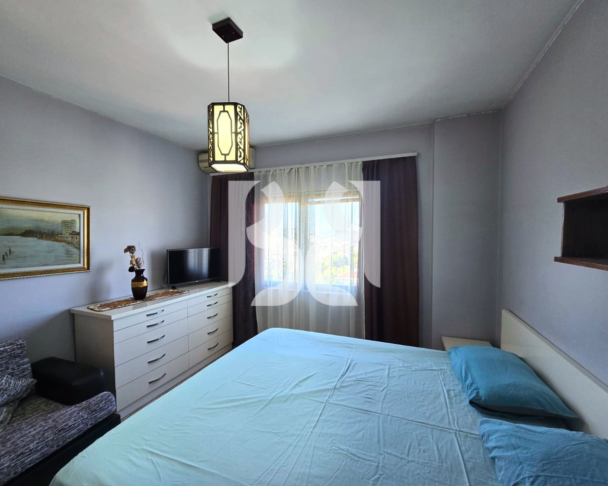 Apartament 2+1+2 me Qira te Kompleksi Usluga, prane SPAK | 138 m² | 70,000 Leke/Muaj