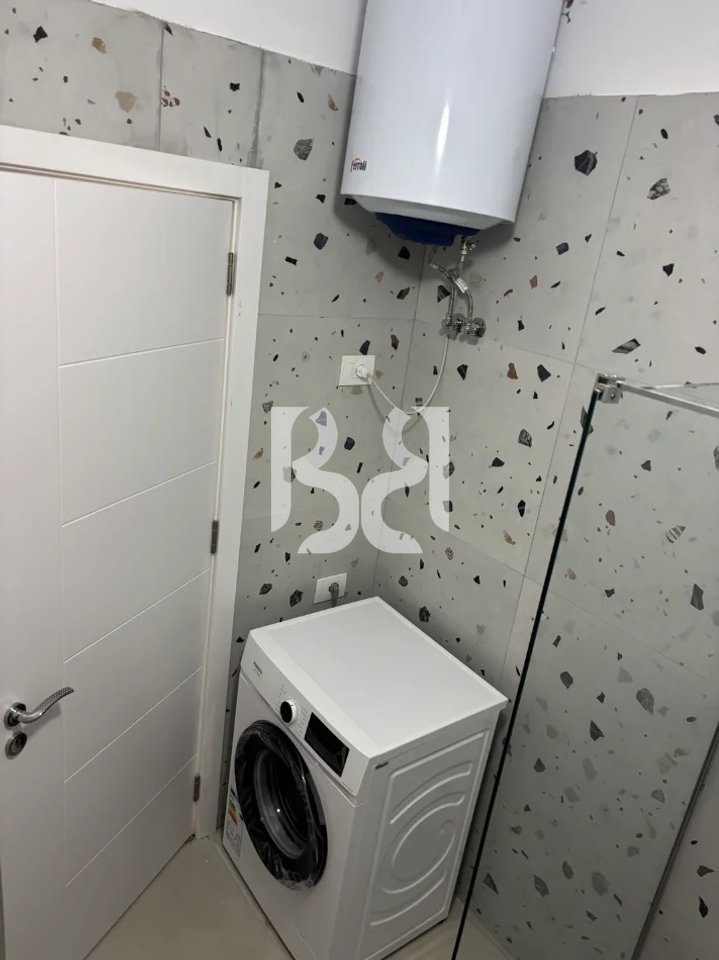 APARTAMENT ME QERA 1+1+PARKIM TE 5 MAJI TIRANE**