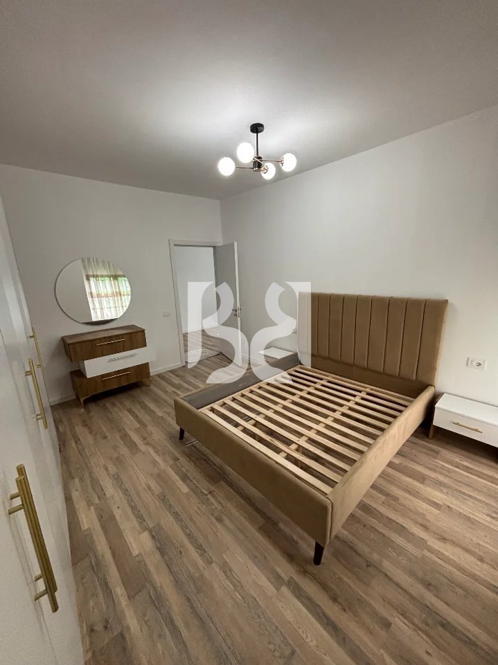 APARTAMENT ME QERA 1+1+PARKIM TE 5 MAJI TIRANE**
