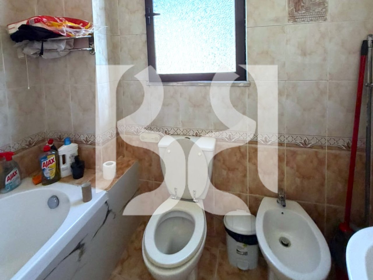 Jepet me Qira Ambient per Zyre ne Bllok, Tirane | 120 m² Neto | 1,500 €/Muaj