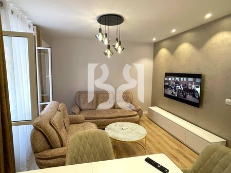 Shtëpi Private me Qira në Rrugën e Kavajës | Oborr | Mobilim Cilësor | 1,000 € Bruto