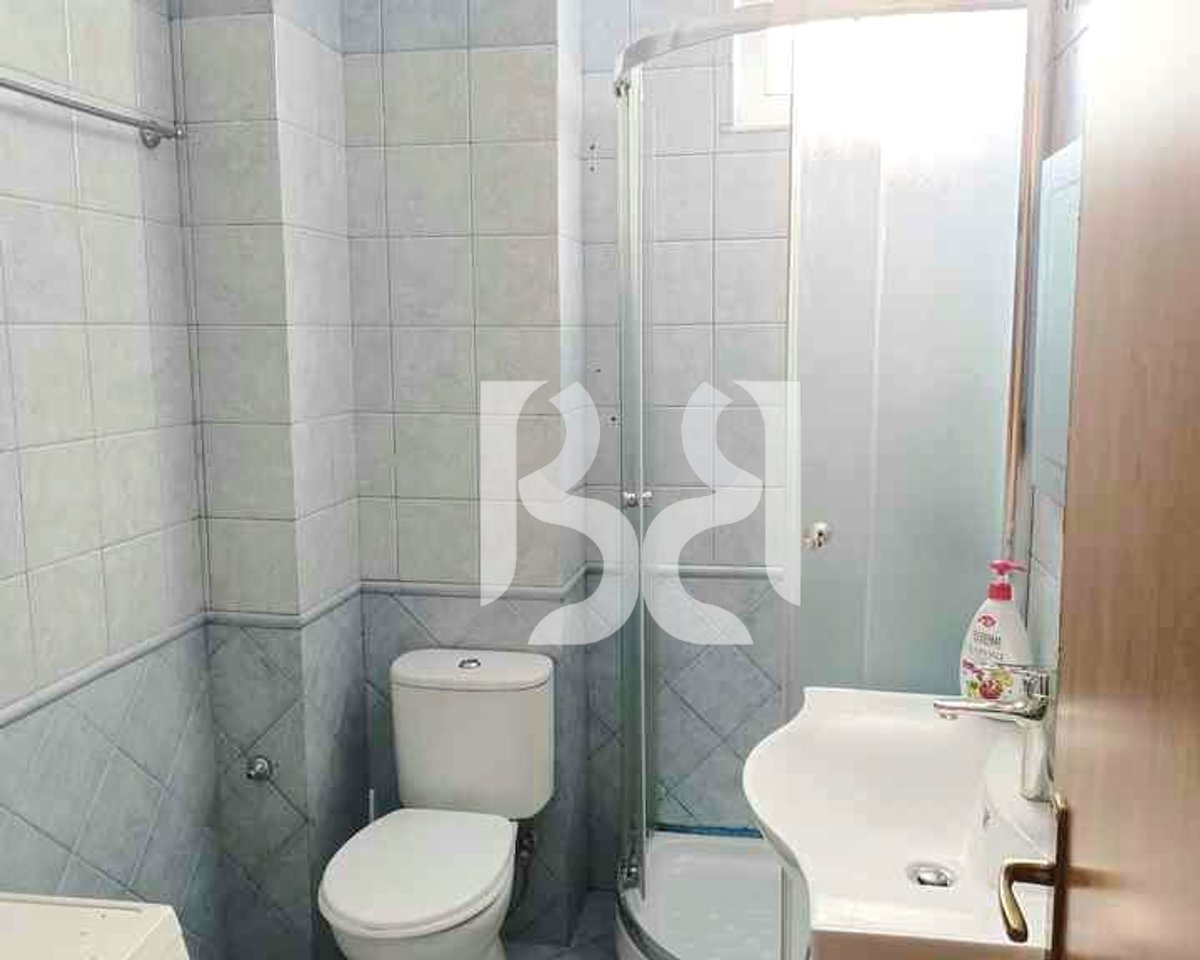 APARTAMENT ME QIRA 1+1 NË RRUGËN E BOGDANËVE, TIRANË